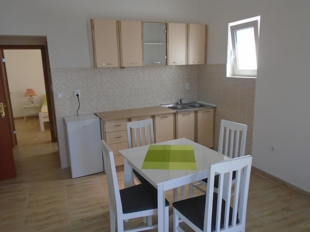Apartments Kanli Kula ヘルツェグ・ノヴィ エクステリア 写真